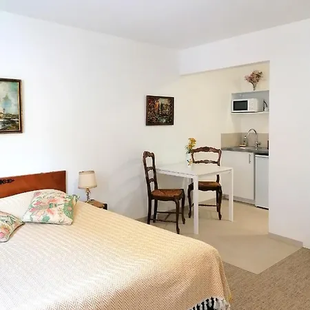 מלון דירות Dunke 4*